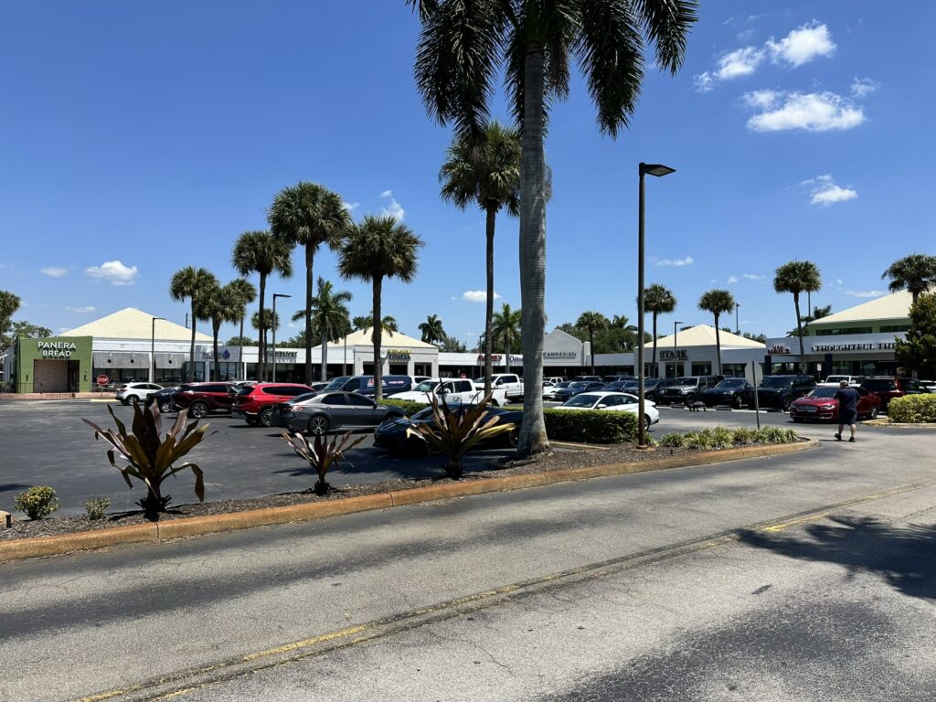 Centre Pointe Plaza in Naples Florida